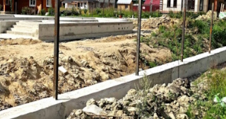 Фундамент под забор заказать в Усть-Джегуте - заливка фундамента для забора | от 1533 за п.м.